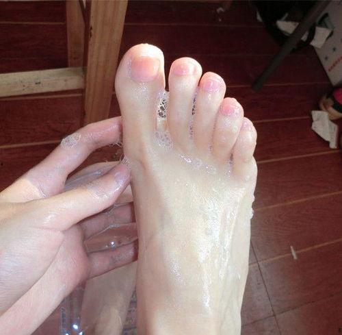 国产恋足  第2张